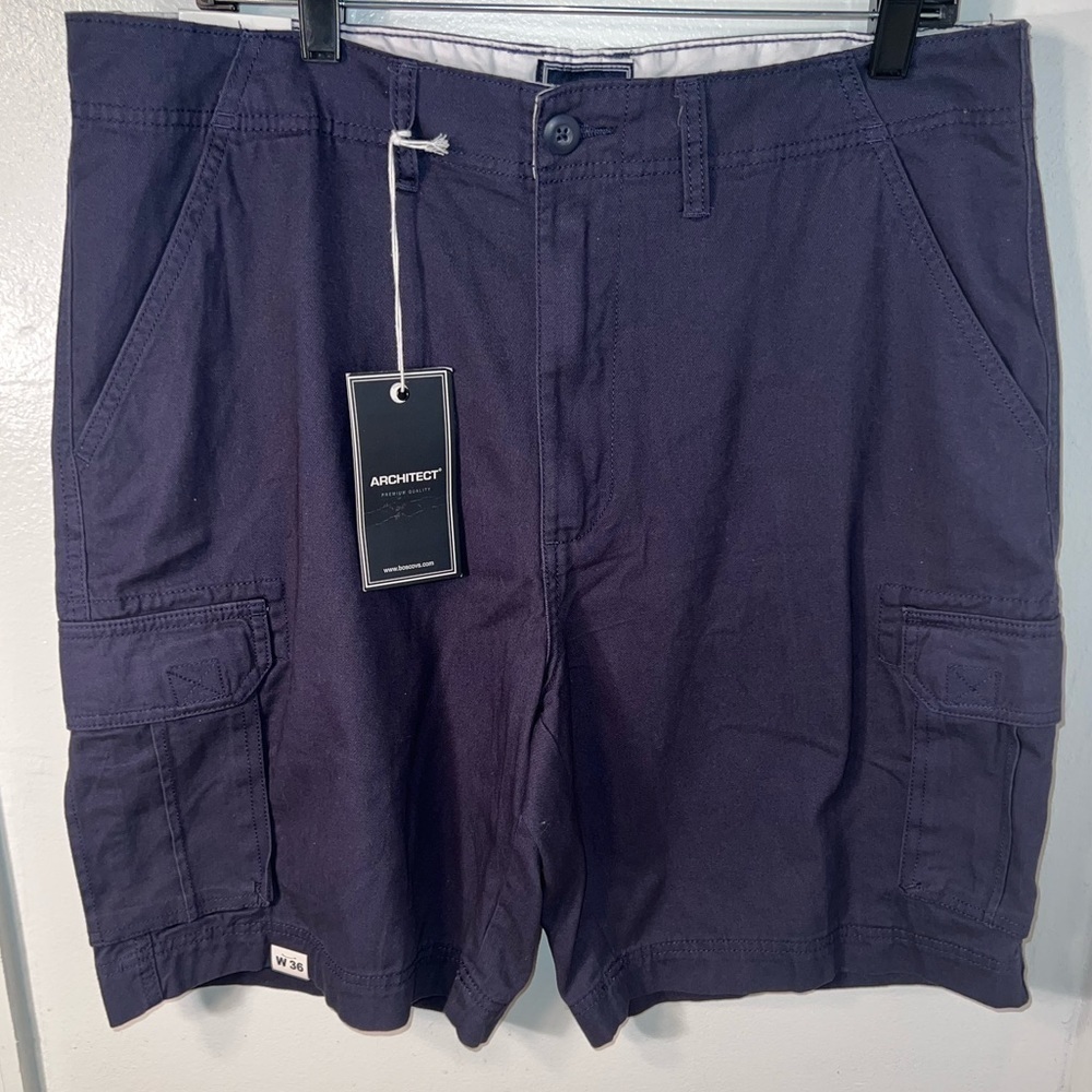 Architect, 36,NWT, dark navy‎ 100% cotton, 6pocket  cargo shorts.
